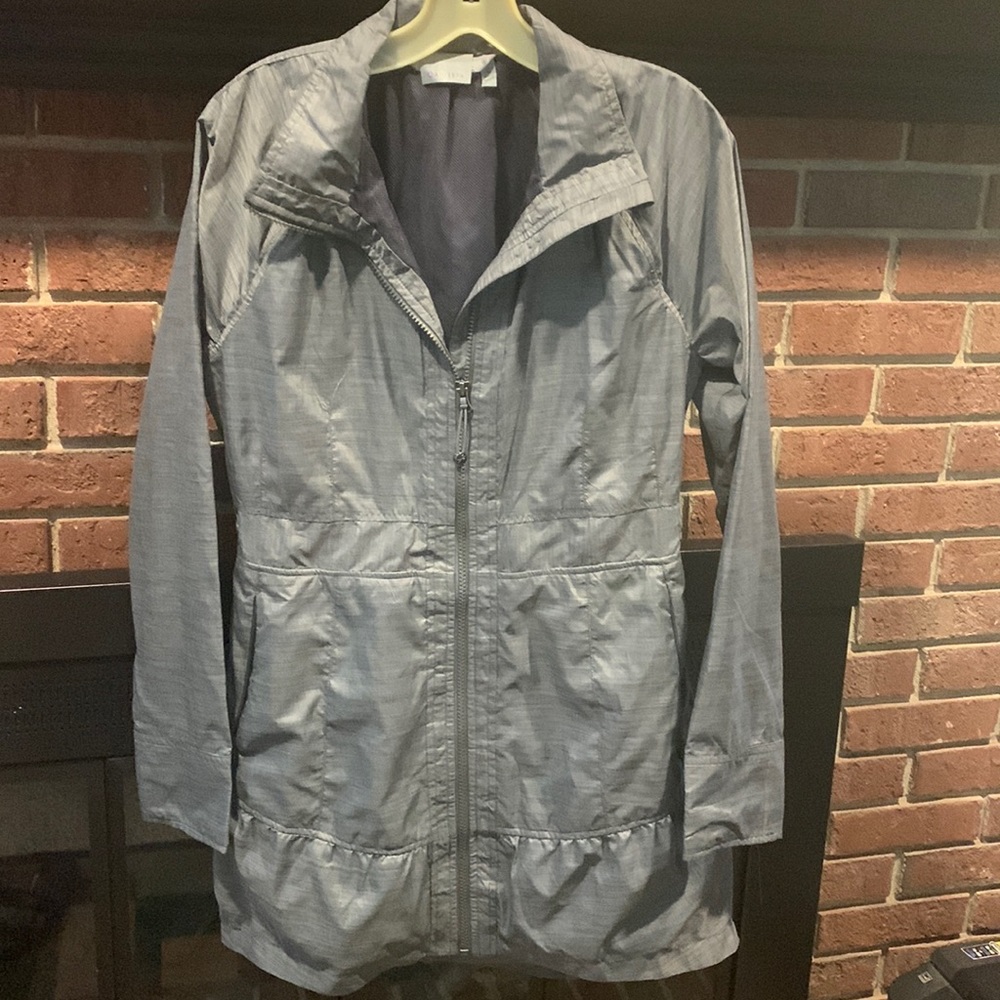 Athleta Size M Gray Rain Jacket